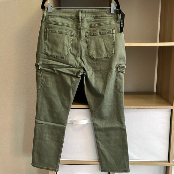 NWT Paige Jolie Petite Vintage Ivy Green Cargo Pants Size 31 Petite - Picture 4 of 6